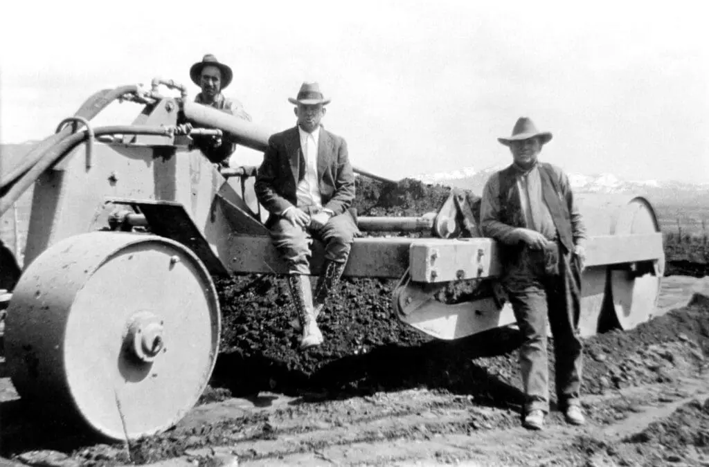 First WW Clyde Grader